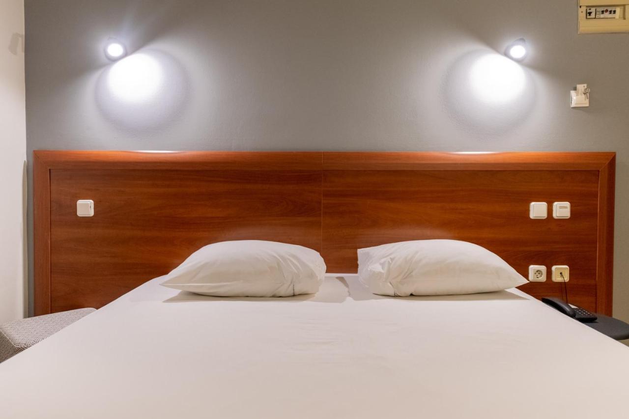 Stalis Hotel Атина Екстериор снимка