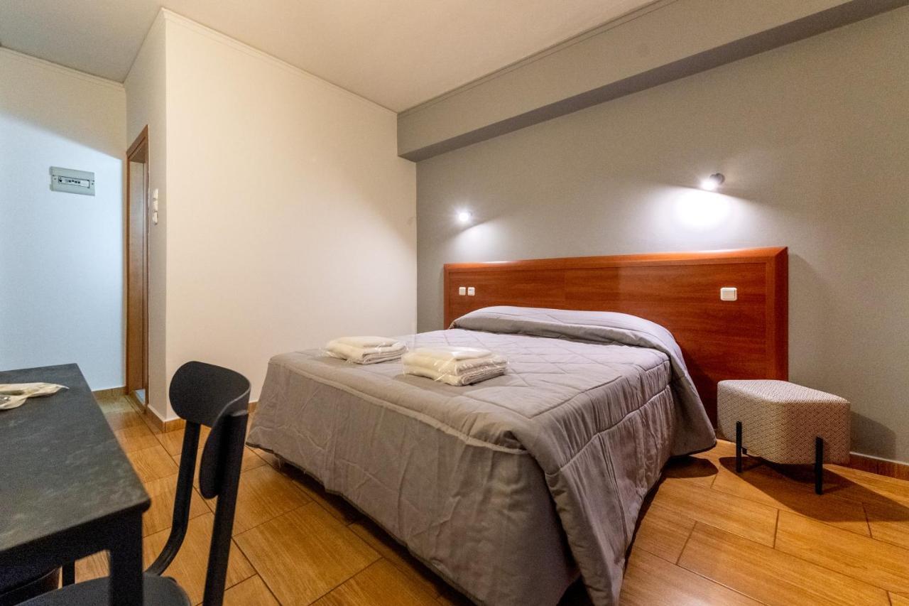 Stalis Hotel Атина Екстериор снимка