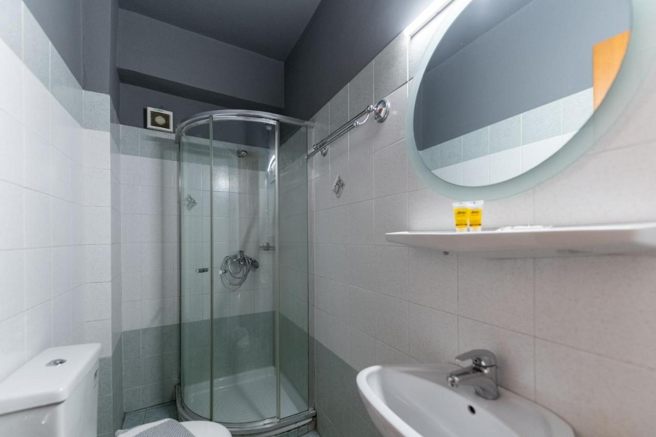 Stalis Hotel Атина Екстериор снимка